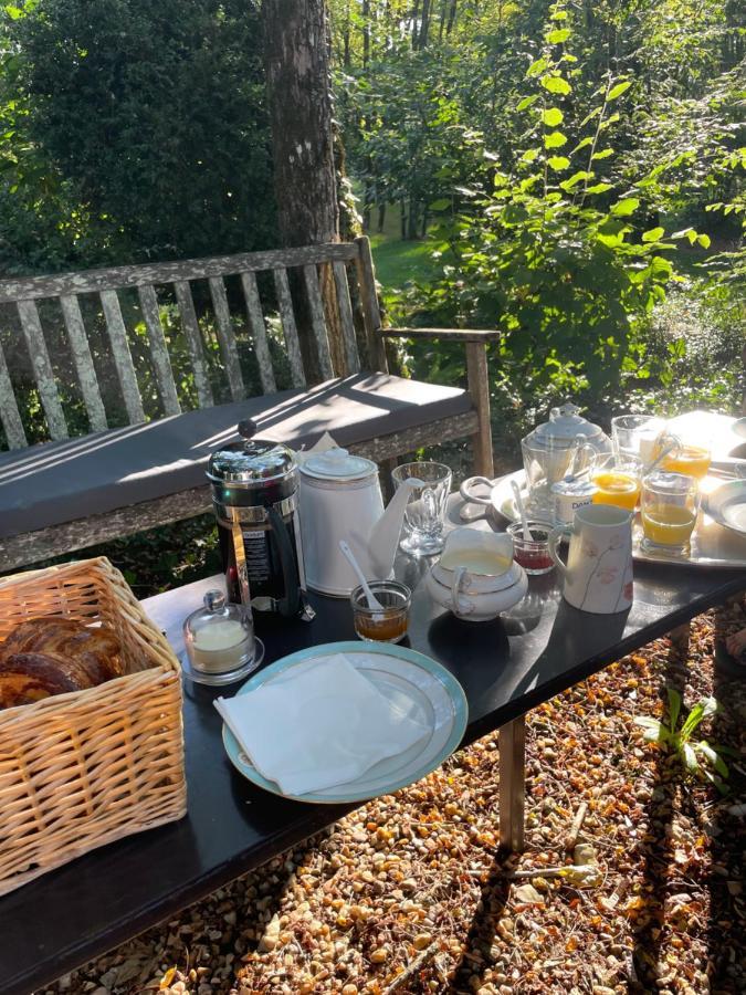 La Croix Des Granges Bed & Breakfast Chapdeuil Luaran gambar